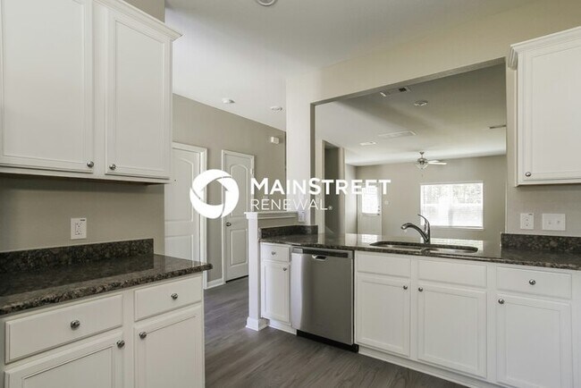 Building Photo - 5 Bedroom Pet-Friendly Home in Magnolia, TX with Main Street Renewal