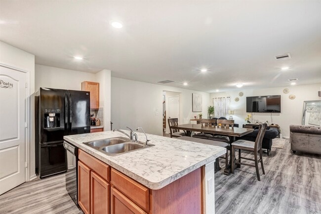 Building Photo - 2542 White Bluff Ln