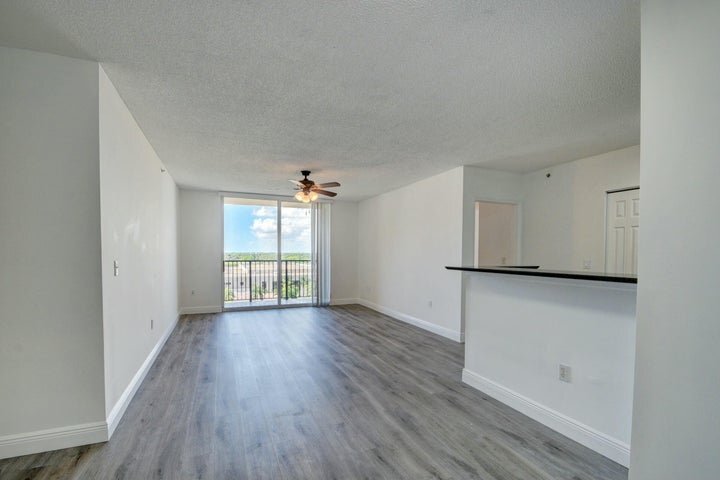 Building Photo - 651 Okeechobee Blvd