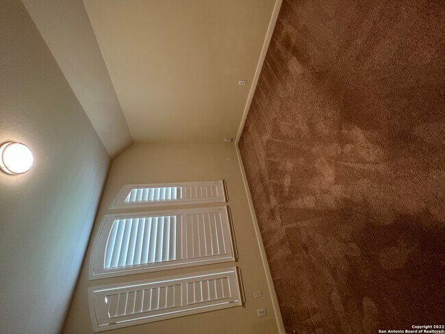 Building Photo - 6114 Oakwood Trail