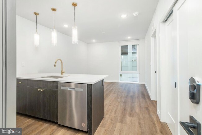 Building Photo - 1102 Germantown Ave