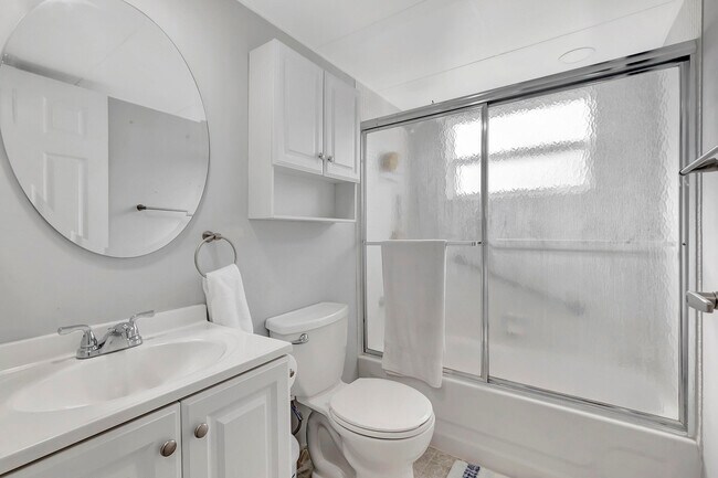 Building Photo - 65 Monaco Ct