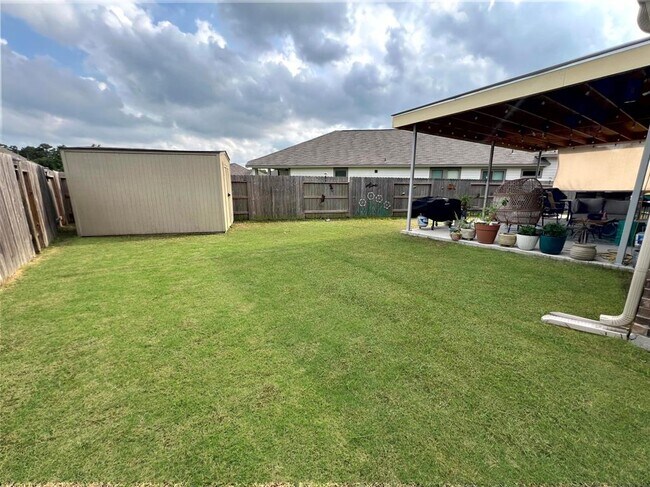 Building Photo - 25402 Kidwiler Dr