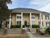 Building Photo - Forest Acres