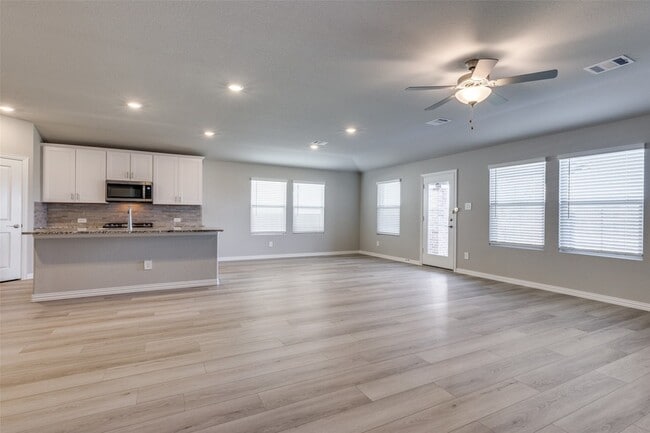 Building Photo - 5209 Meditation Dr