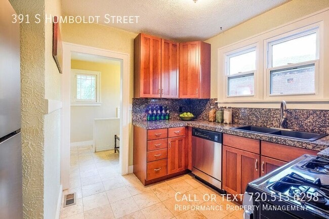Building Photo - 391 S Humboldt St