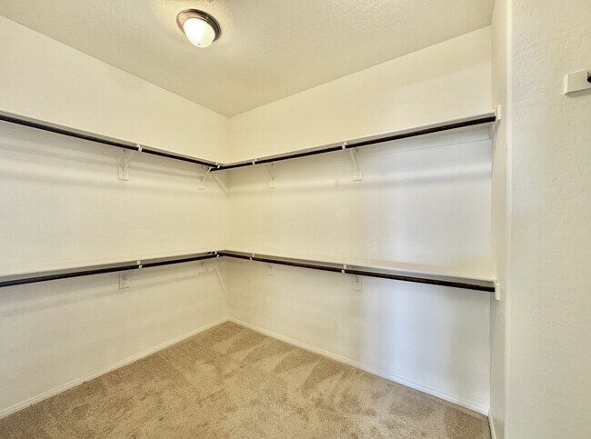 Building Photo - 10037 White Mulberry Dr