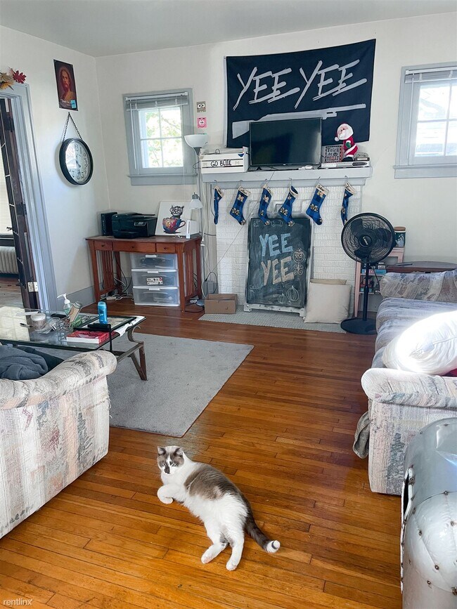 Building Photo - 5 br, 1.5 bath House - 930 Dewey Ave