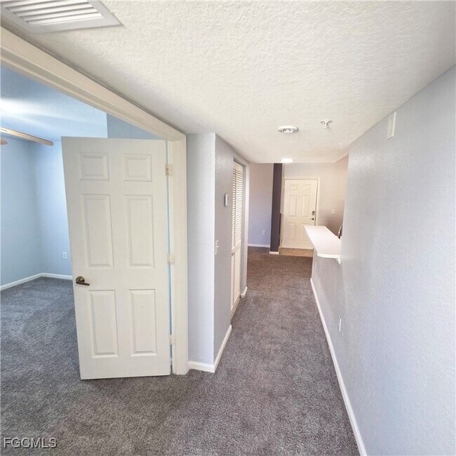 Building Photo - 4121 Residence Drive