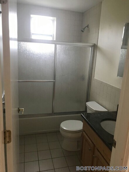 Building Photo - 90 Westland Ave