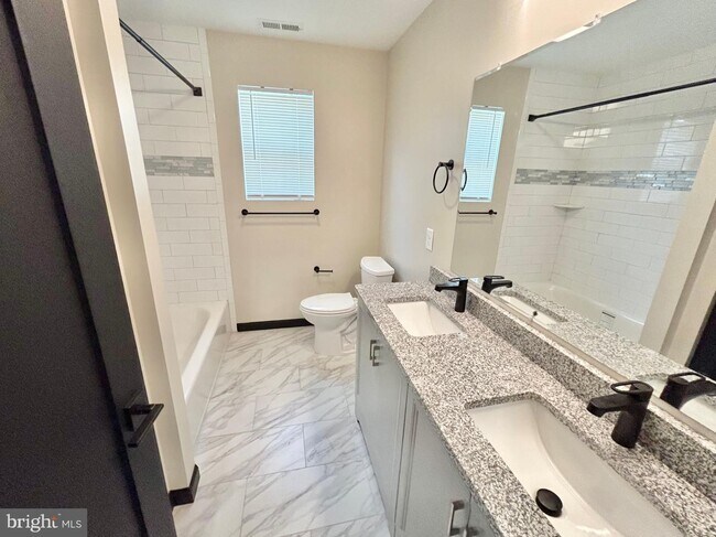 Building Photo - 201 McKinley Ave