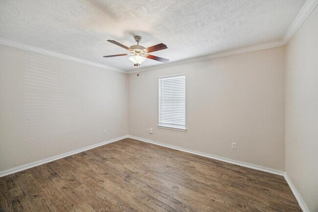 Building Photo - 1222 Heights Blvd