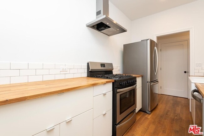 Building Photo - 900 Orange Grv Ave