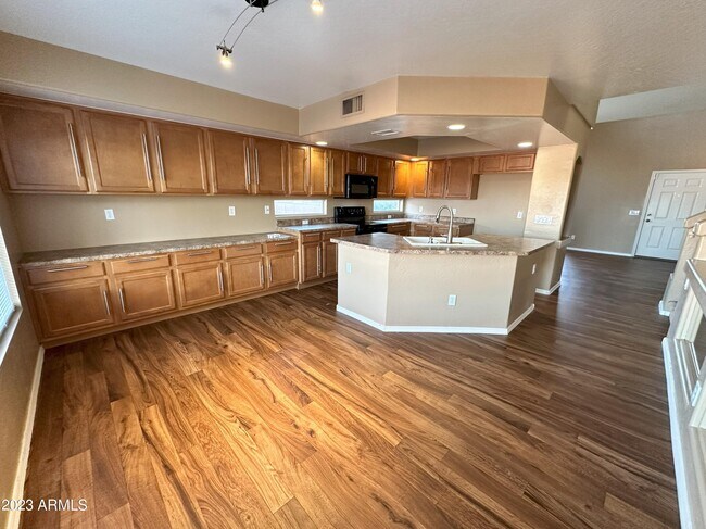 Building Photo - 15514 W Ventura St