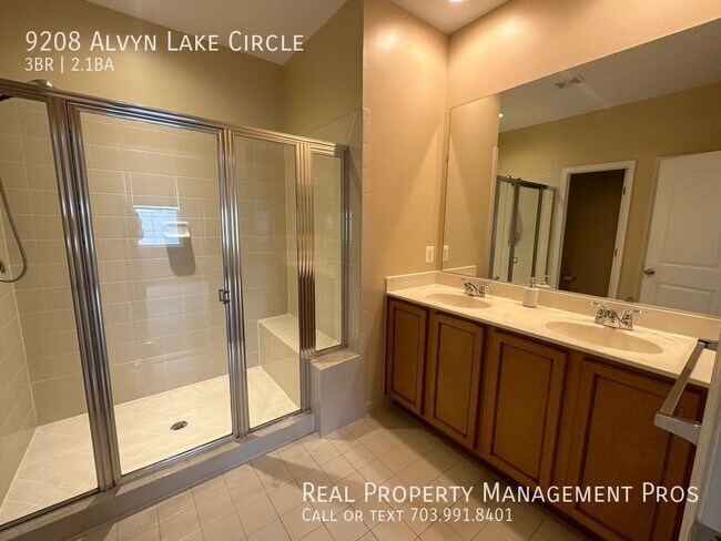 Building Photo - 9208 Alvyn Lake Cir