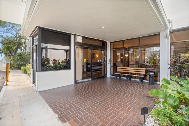 Building Photo - 2851 NE 183rd St