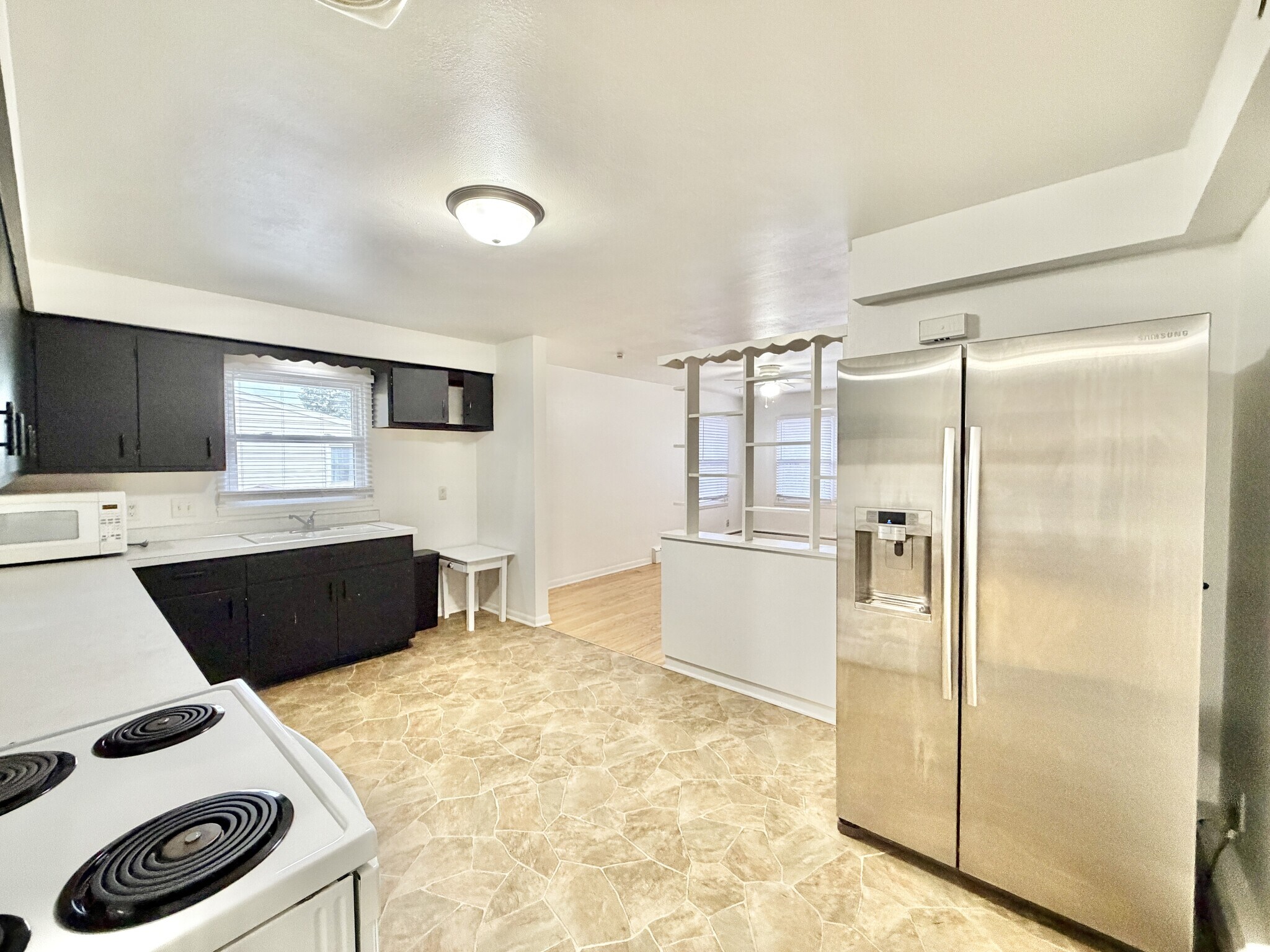 Building Photo - 290 Orchard Dr