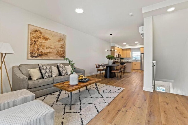 Building Photo - 7475 W Swain Ln