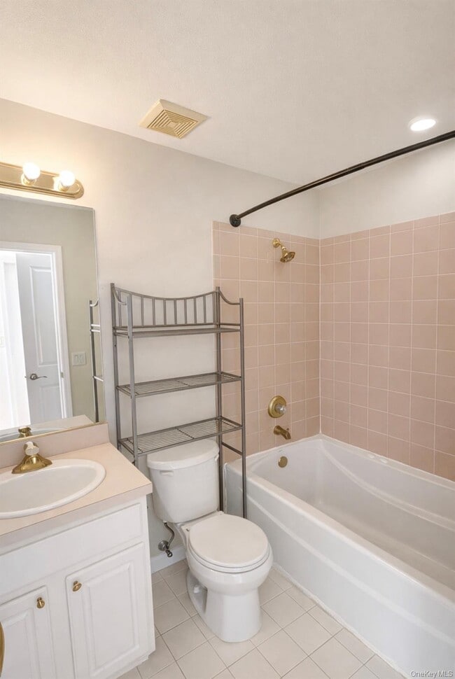 Building Photo - 54 Crystal Hill Dr