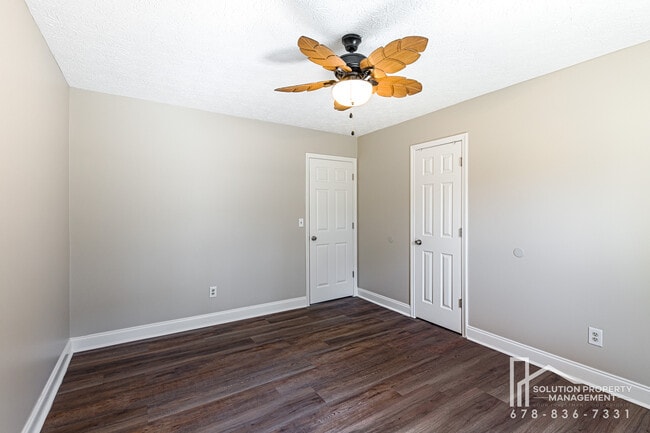 Building Photo - 6080 Stone Wood Dr NW