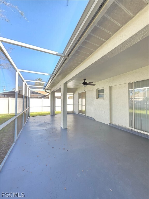 Building Photo - 2228 SE 19th Ave