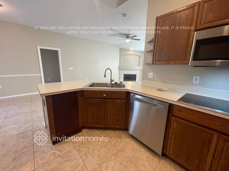 Building Photo - 4618 Daventry Pl