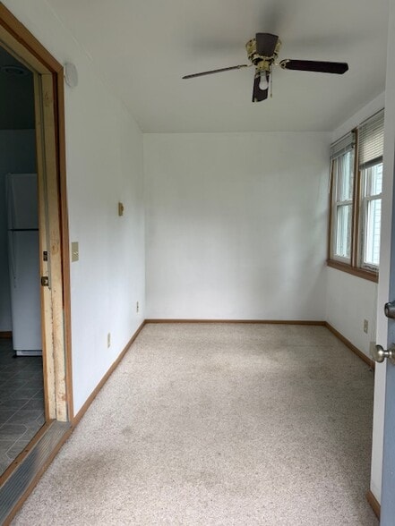 bed 3 - 124 10th St N