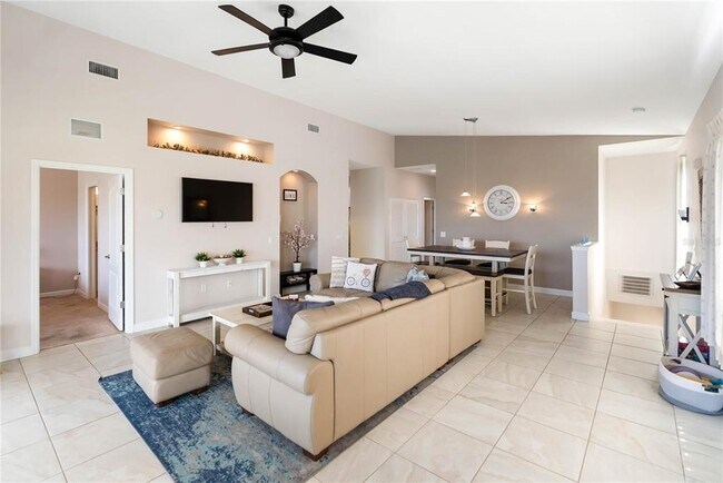 Building Photo - 6616 7th Ave Cir W