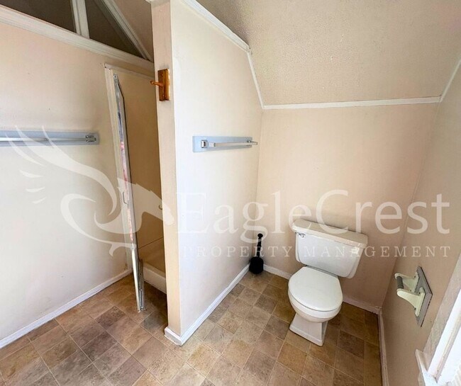 Building Photo - Charming Historic 4-Bedroom Home with Fenced Yard & Chicken Coop