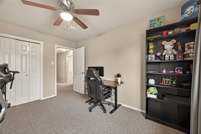 Building Photo - 12110 Essenbruk Dr