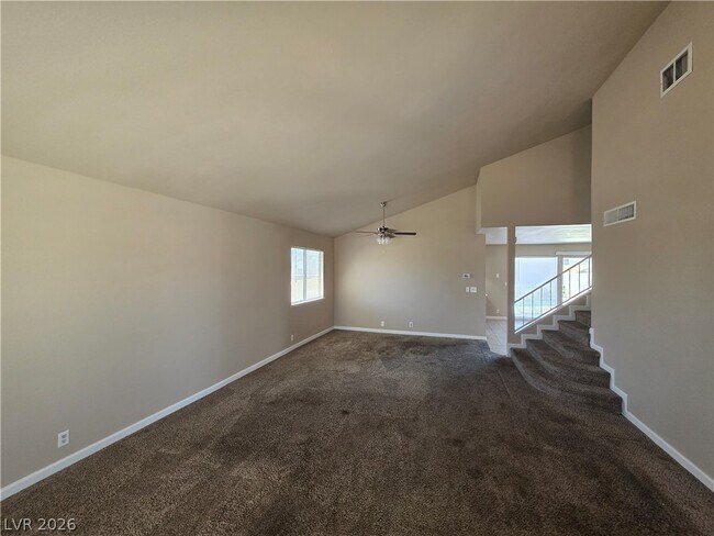 Building Photo - 1745 Mt Hood St