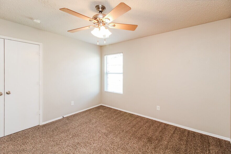 Building Photo - 7620 Shoal Bend