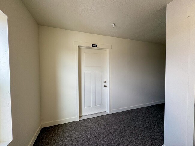 Building Photo - 531 S 850 E