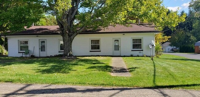 Building Photo - 99 Fairmont Dr