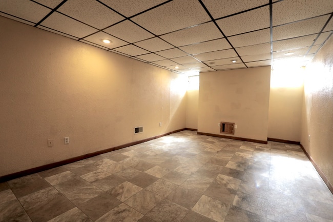 Building Photo - 4014 Wetzler Rd