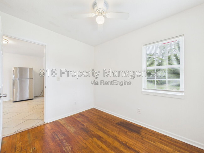 Building Photo - 7924 Agnes Ave