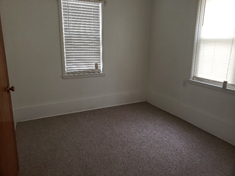 Building Photo - 208 Herbert Ave