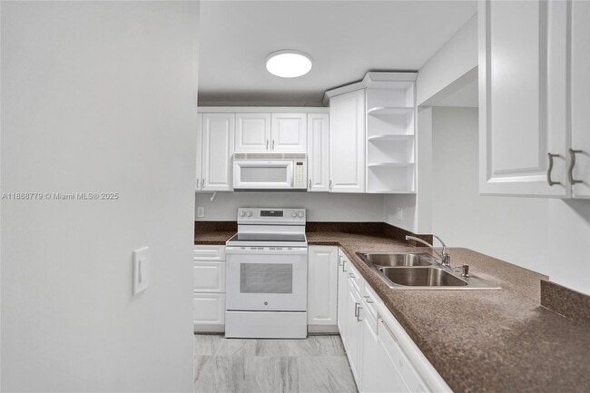 Building Photo - 3821 Arelia Dr