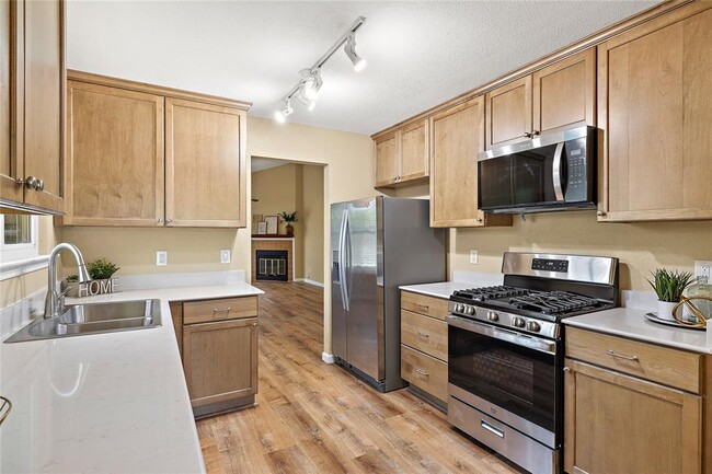 Building Photo - 11611 Prairie Hen Ln