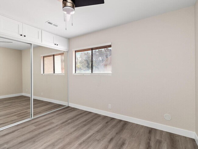 Building Photo - Newly Remodeled 2 Story, 3 Bedroom Condo