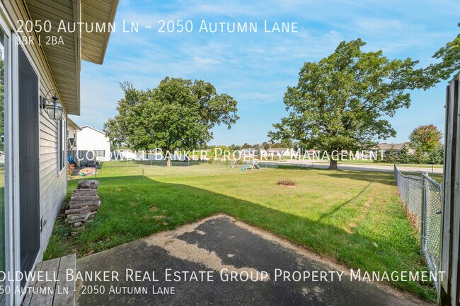 Building Photo - 2050 Autumn Ln