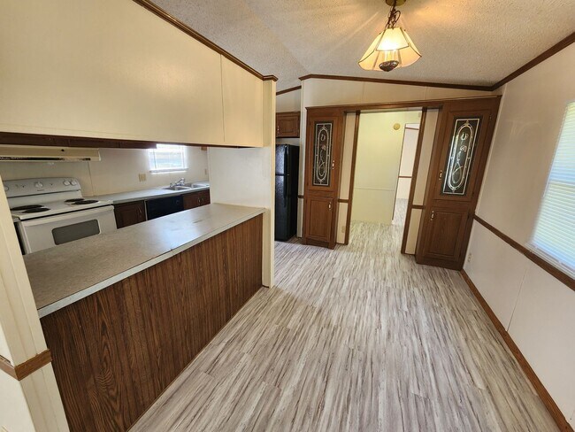 Building Photo - 33 Wilma Ln