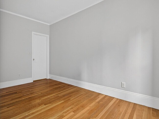 Building Photo - 226 Newbury St