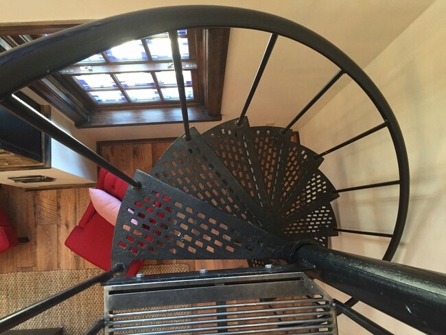 Building Photo - BEAUTIFUL, BRIGHT AND OPEN 1 BED, 1BATH  HOUSE IN HEART OF NOIRTHSIDE- AVAIL NOW!