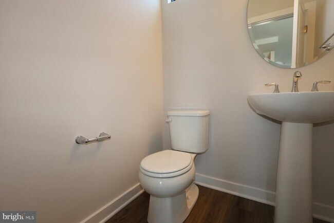 Building Photo - 5014 Henry King Wy