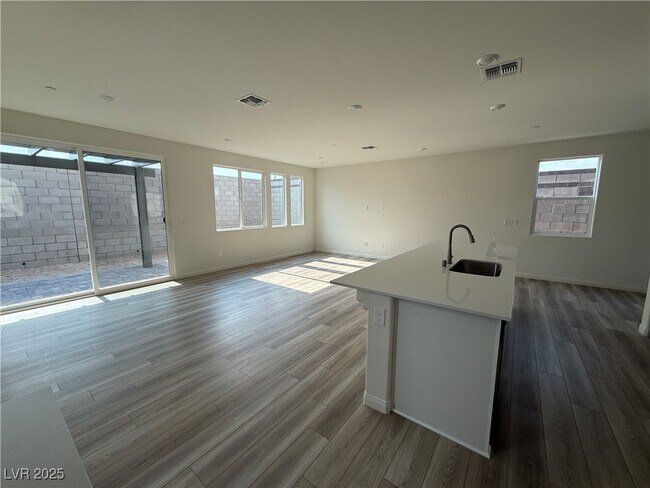 Building Photo - 9997 River Corral St