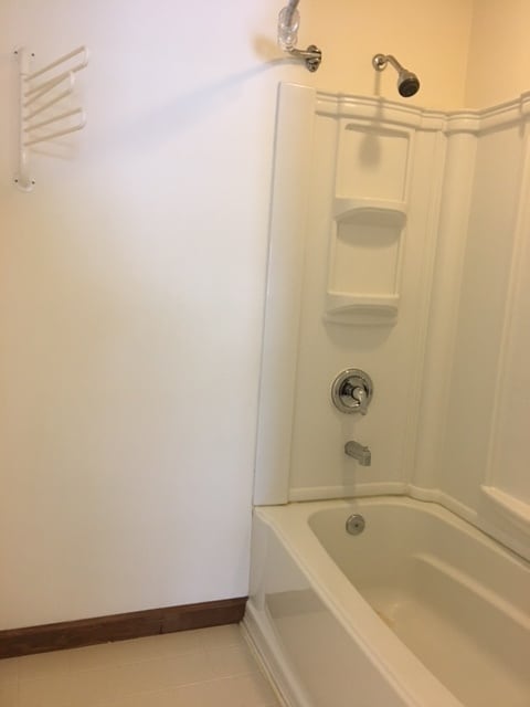 Building Photo - Four Bedroom Two and half bath brick home in Teays Valley