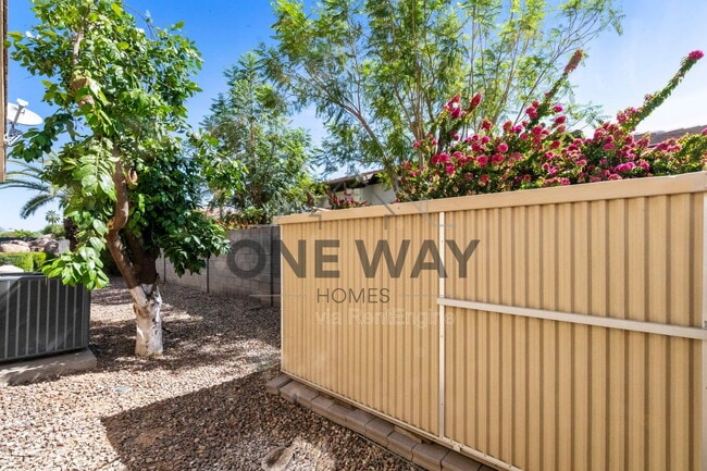 Building Photo - 4432 E Ford Ave