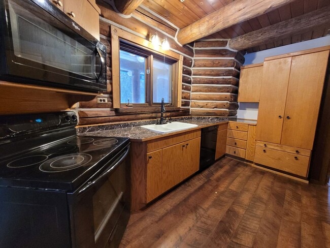 Building Photo - Log Cabin on Acreage, Mosquito Lk Rd