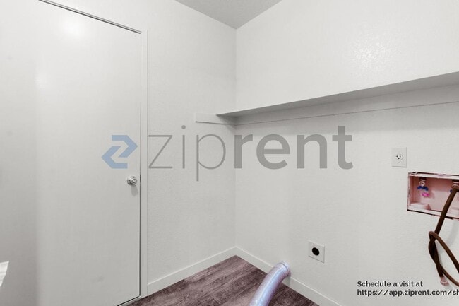 Building Photo - 4540 Armadale Way